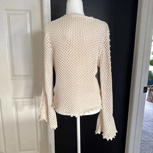 Another Love MERYL MESH EMBROIDERY SWEATER VINTAGE CREAM
Size Medium - Picture 8 of 12